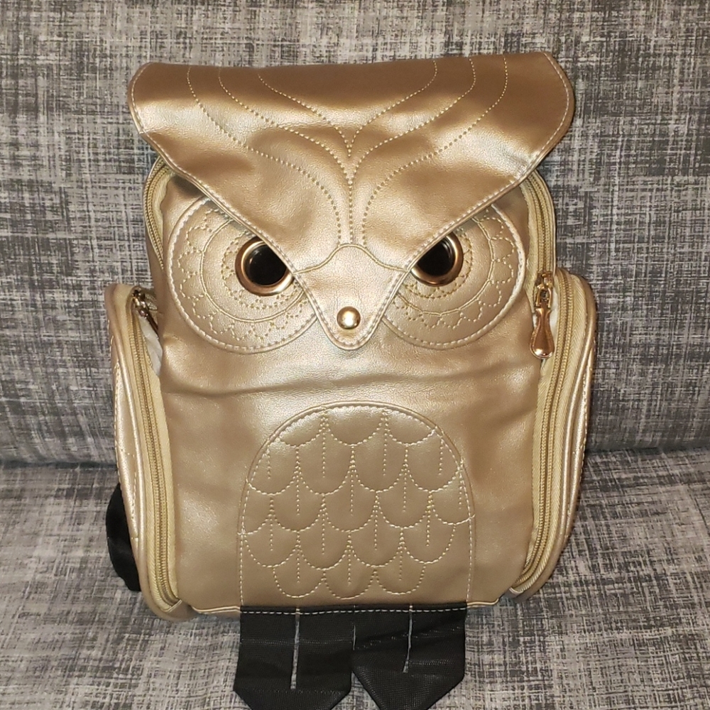 Gold Leather Owl🦉 Backpack - Picture 5 of 7